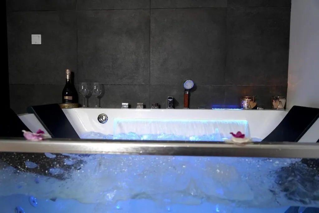 Relax Jacuzzi Apartment Krakow